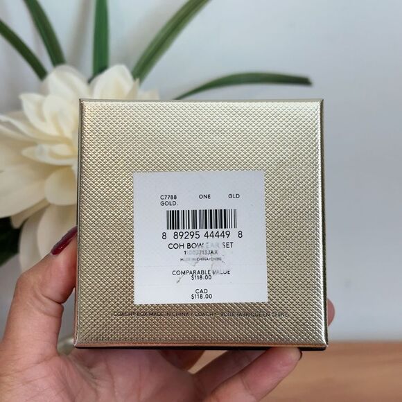 NWT Coach Signature And Bow Stud Earrings Set
Plated brass and glass - Picture 4 of 5